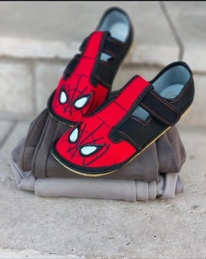 Raweks Zuzia barefoot sisejalatsid - Spiderman