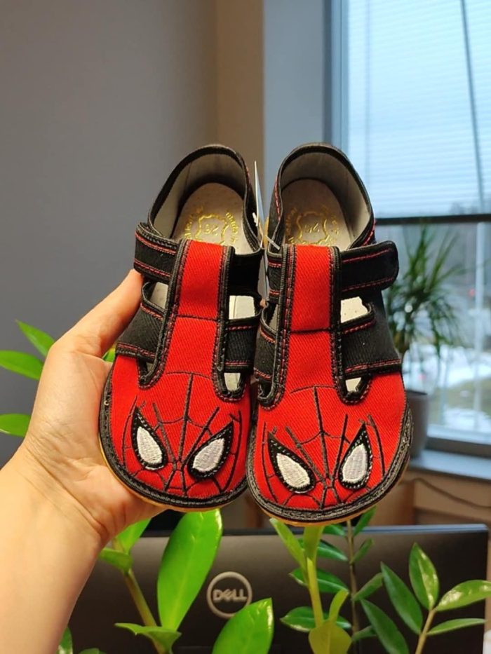 Raweks Zuzia barefoot sisejalatsid - Spiderman