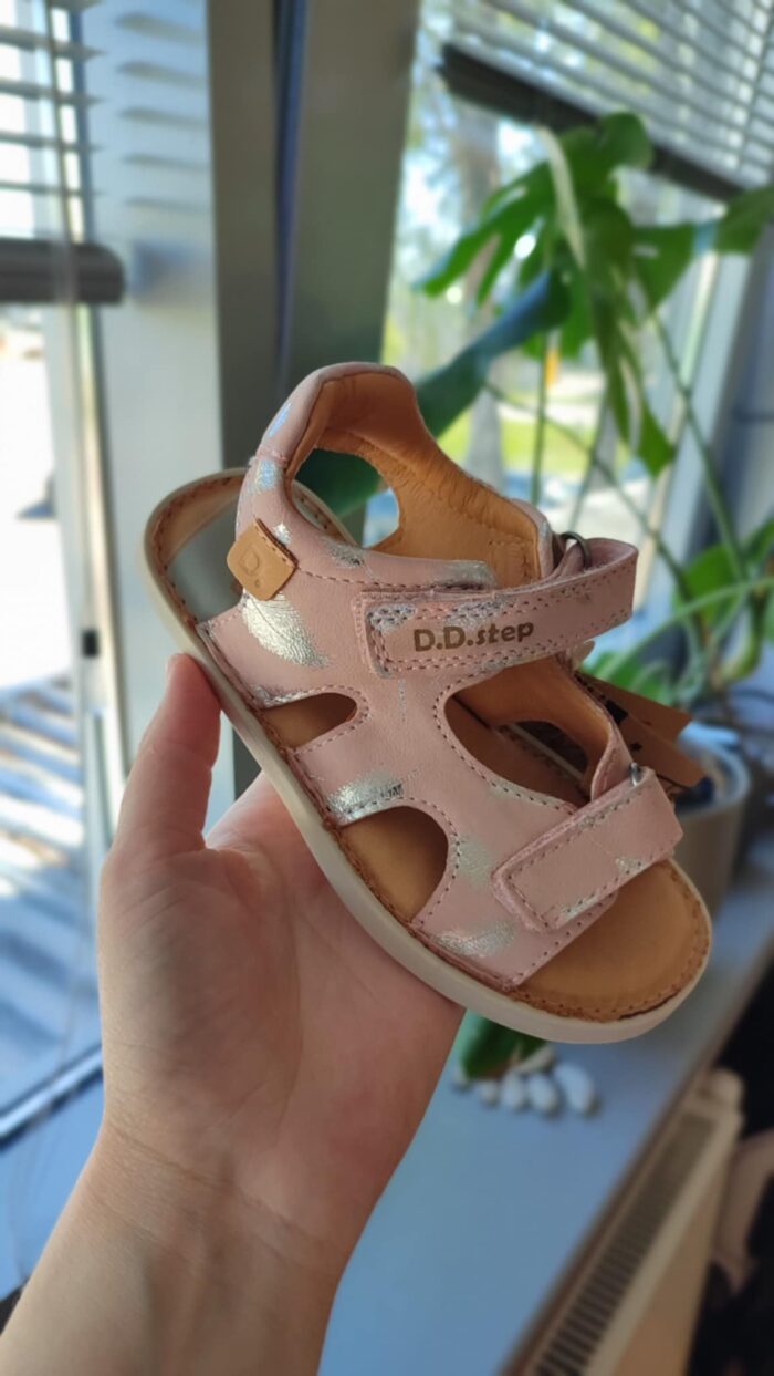 D.D.Step barefoot nahast sandaalid - Pink